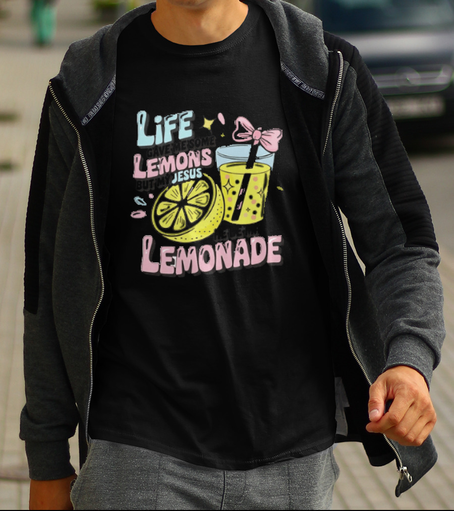 Life Gave Me Some Lemons But My Jesus He Be Makin Lemonade Glass Bow Slice T-Shirt