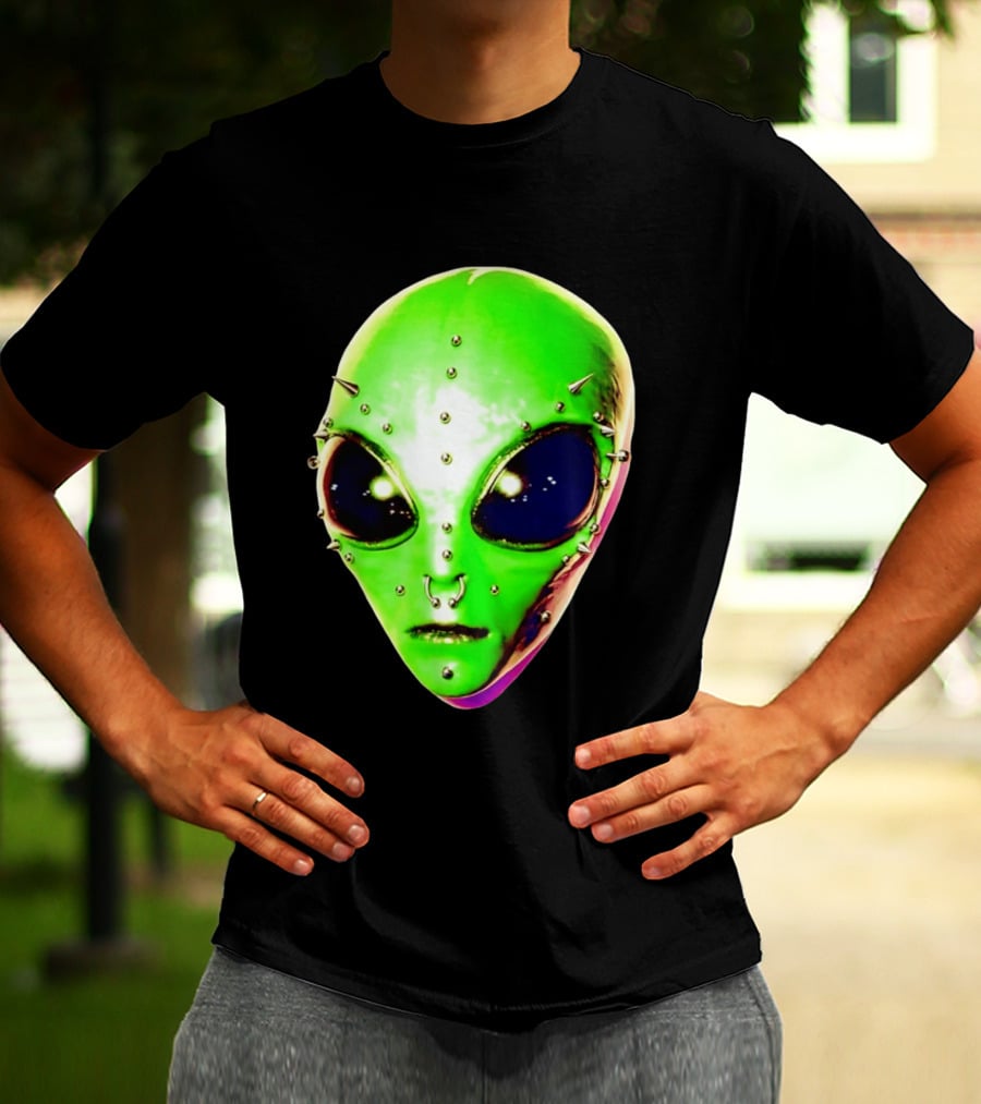 Believe Alien Pierced Face Extraterrestrial Iconic Green Martian Head T-Shirt