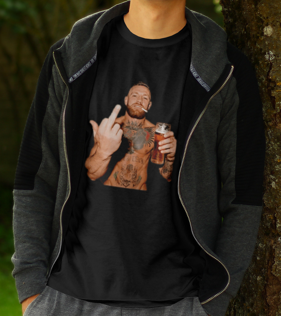Conor McGregor UFC MMA The Notorious Middle Finger Tattoo Beer T-Shirt