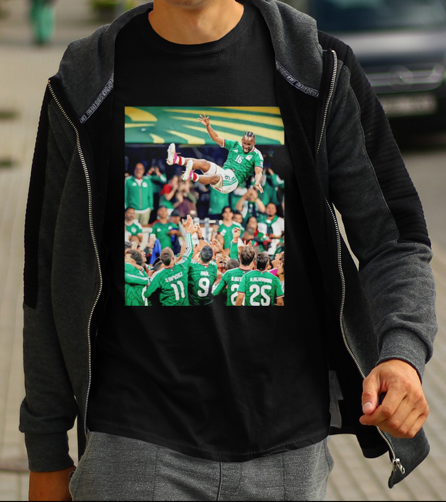 Mexican Football Celebration Julián Quiñones S. Giménez Raúl A. Alvarado Team Spirit T-Shirt