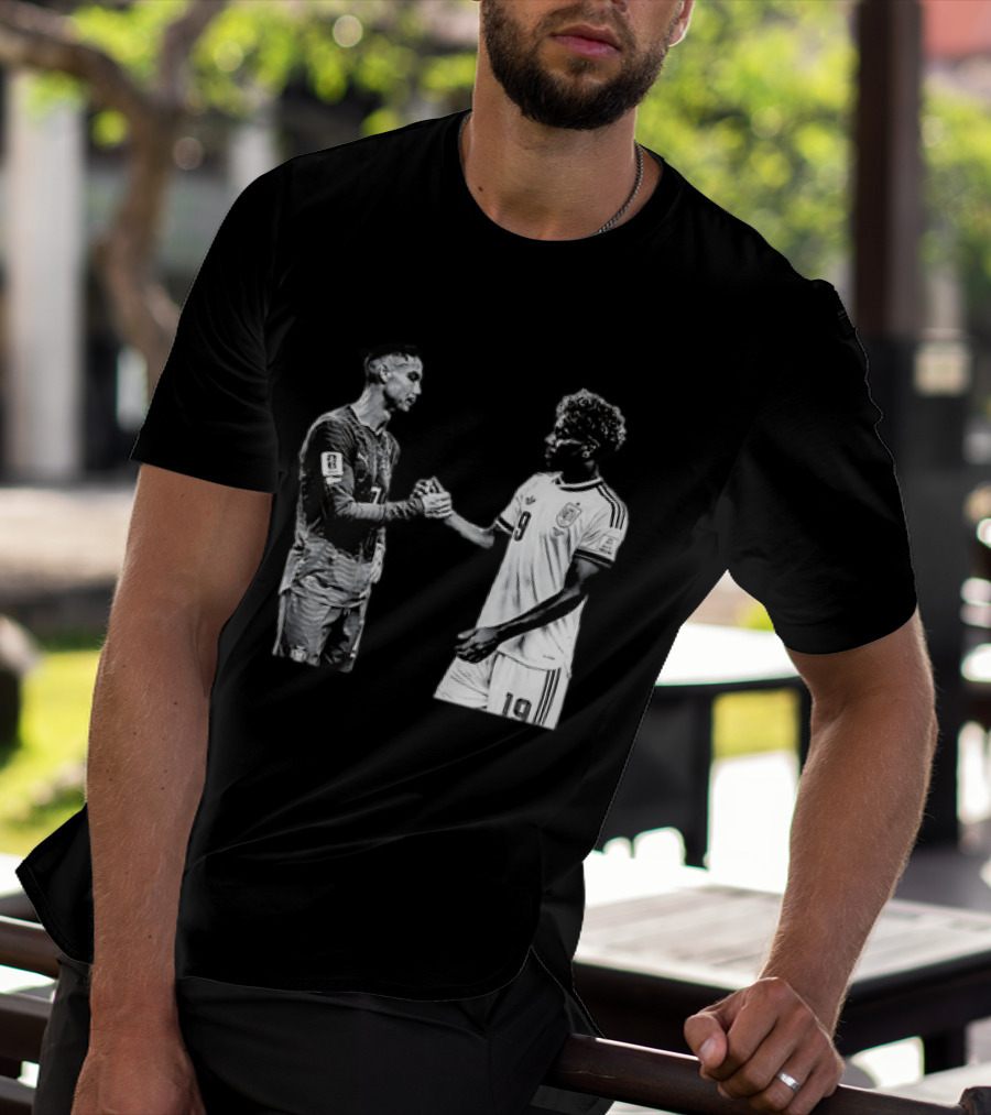 Cristiano Ronaldo Lamine Yamal Final Matchup Moment T-Shirt