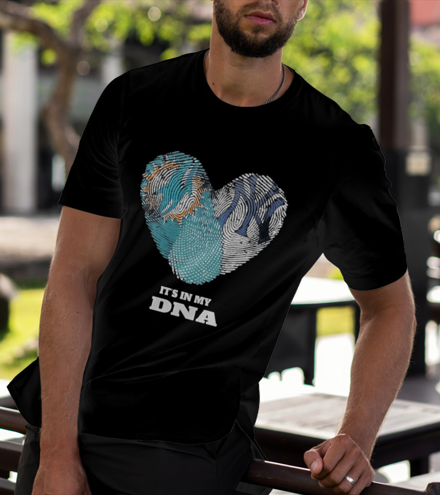 New York Yankees Statue Of Liberty It's In My DNA T-Shirt