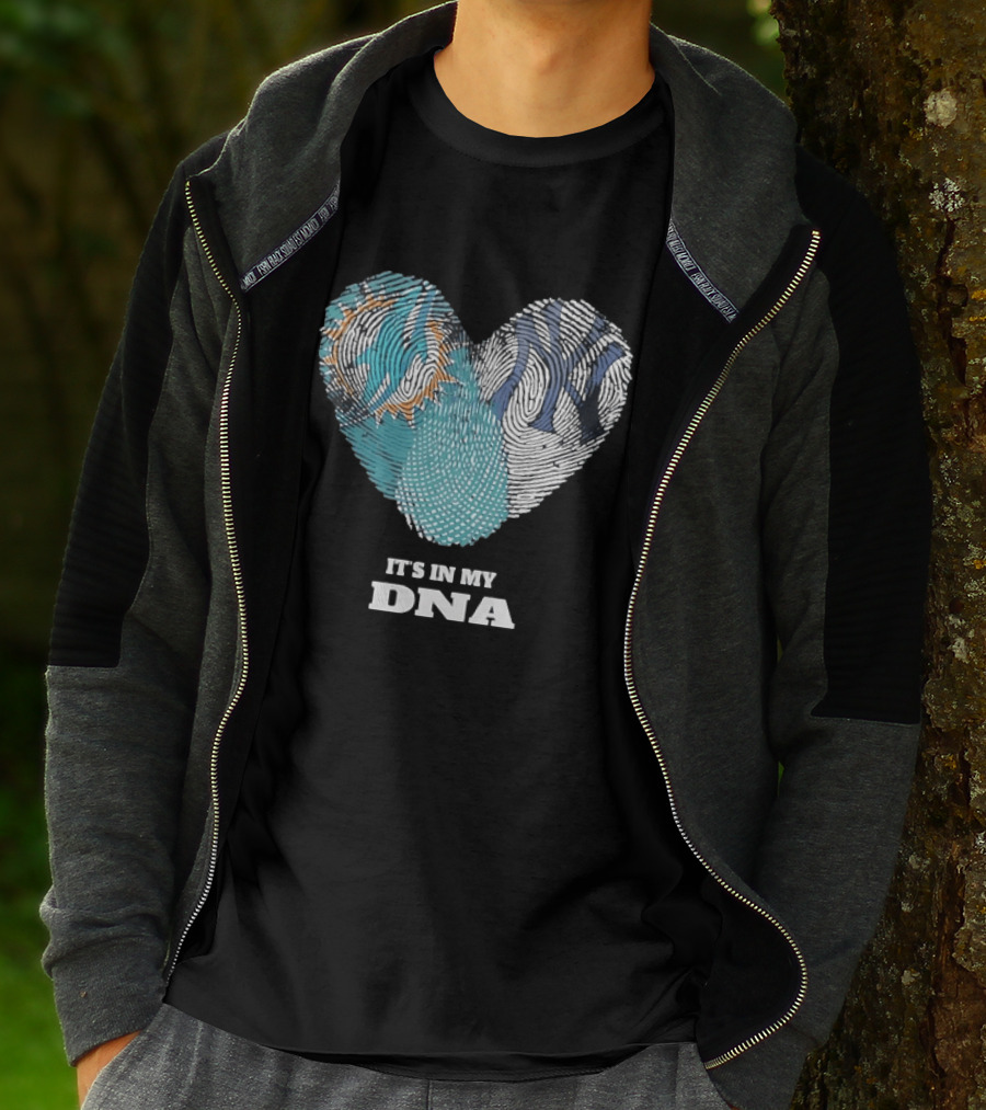 New York Yankees Statue Of Liberty It's In My DNA T-Shirt