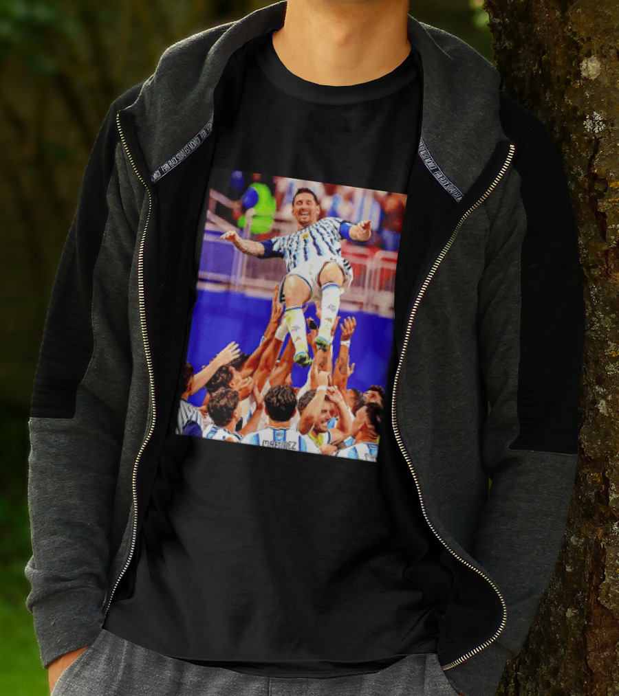 Lionel Messi Argentina Victory Celebration Team Lift T-Shirt