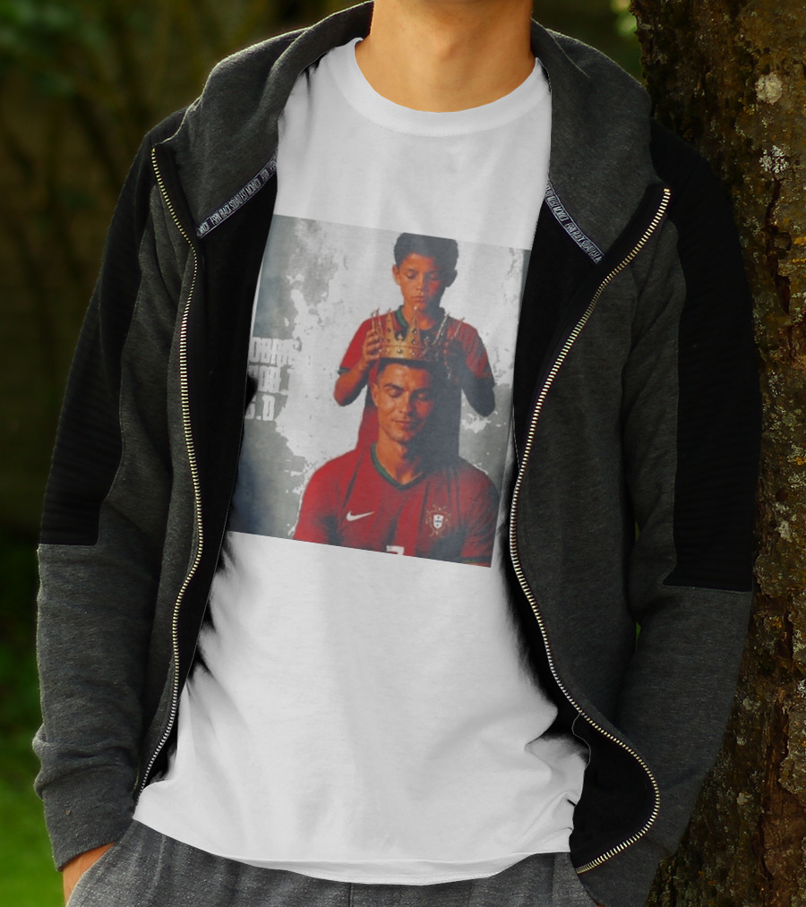 Cristiano Ronaldo Portugal Obrigado Por Tudo GOAT Crowned King Soccer Legend T-Shirt