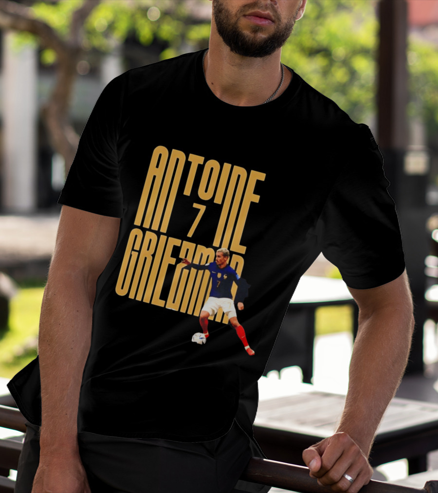 Antoine Griezmann 7 France Football Dribbling T-Shirt