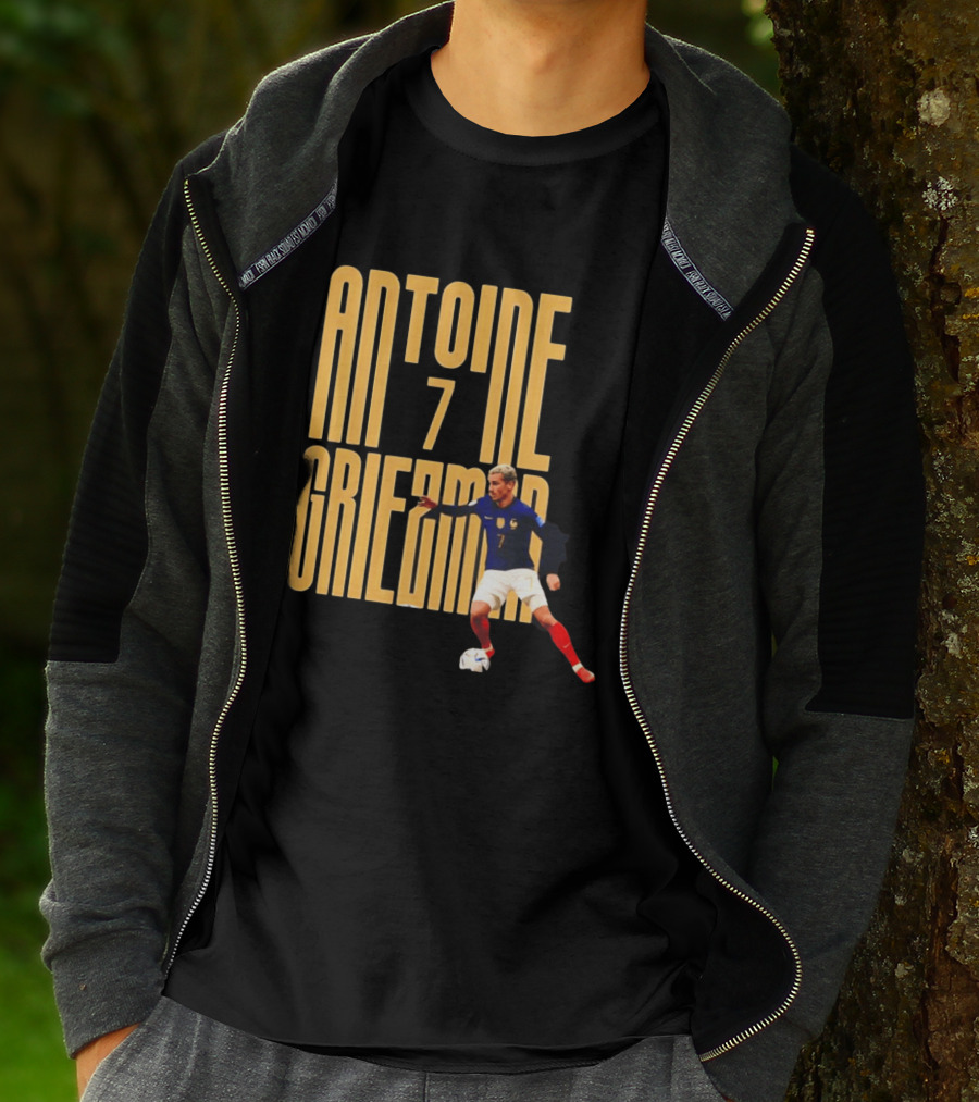 Antoine Griezmann 7 France Football Dribbling T-Shirt