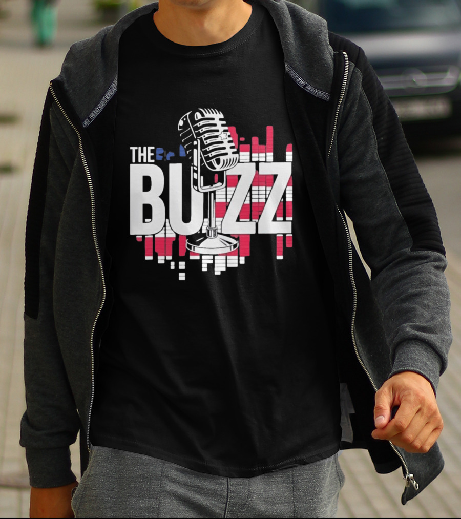 Podcast The Buzz Microphone T-Shirt
