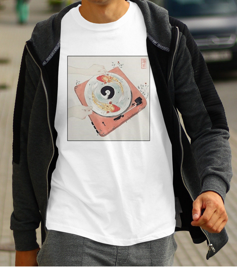 Koi Fish Yin Yang Vinyl Record Turntable Hai Yang T-Shirt