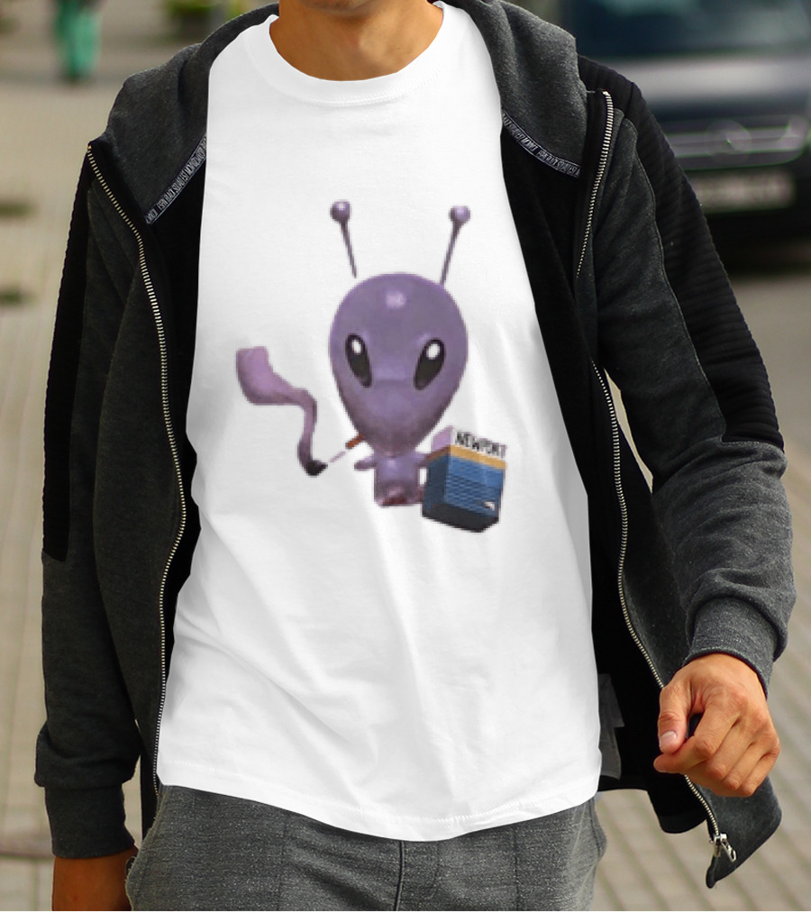 Alien Holding Newport Cigarette Pack Smoking Space Travel T-Shirt