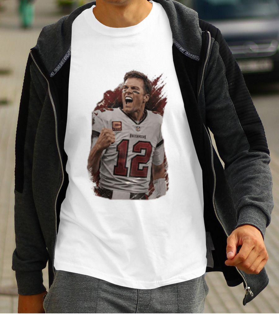 Tampa Bay Buccaneers Tom Brady Number 12 NFL Legend T-Shirt