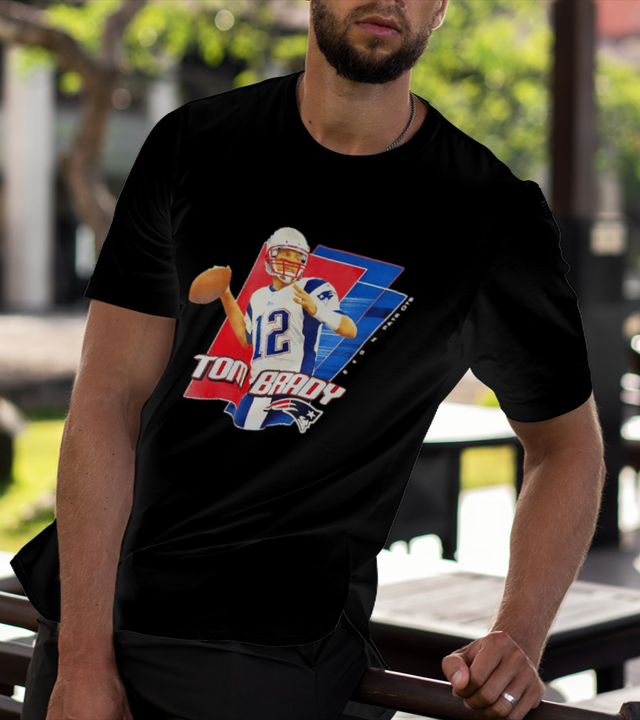 New England Patriots Tom Brady 12 Football Quarterback Iconic Action Pose T-Shirt