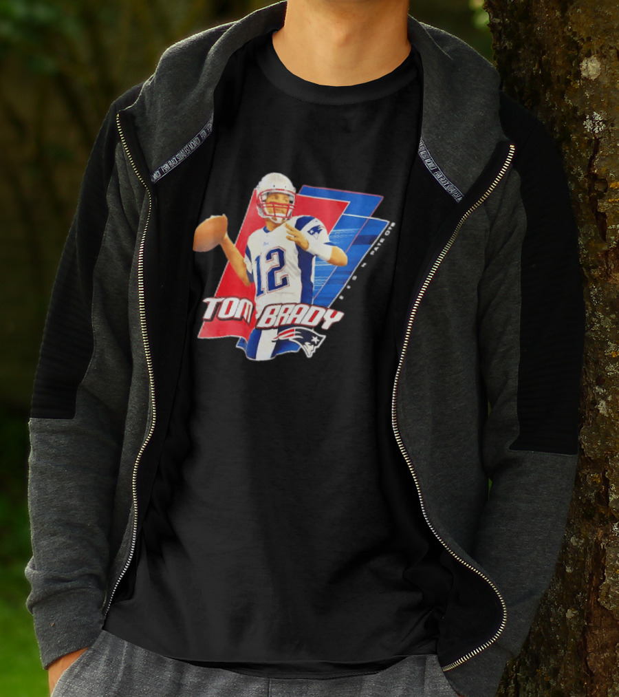 New England Patriots Tom Brady 12 Football Quarterback Iconic Action Pose T-Shirt