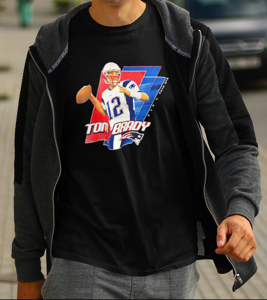 New England Patriots Tom Brady 12 Football Quarterback Iconic Action Pose T-Shirt