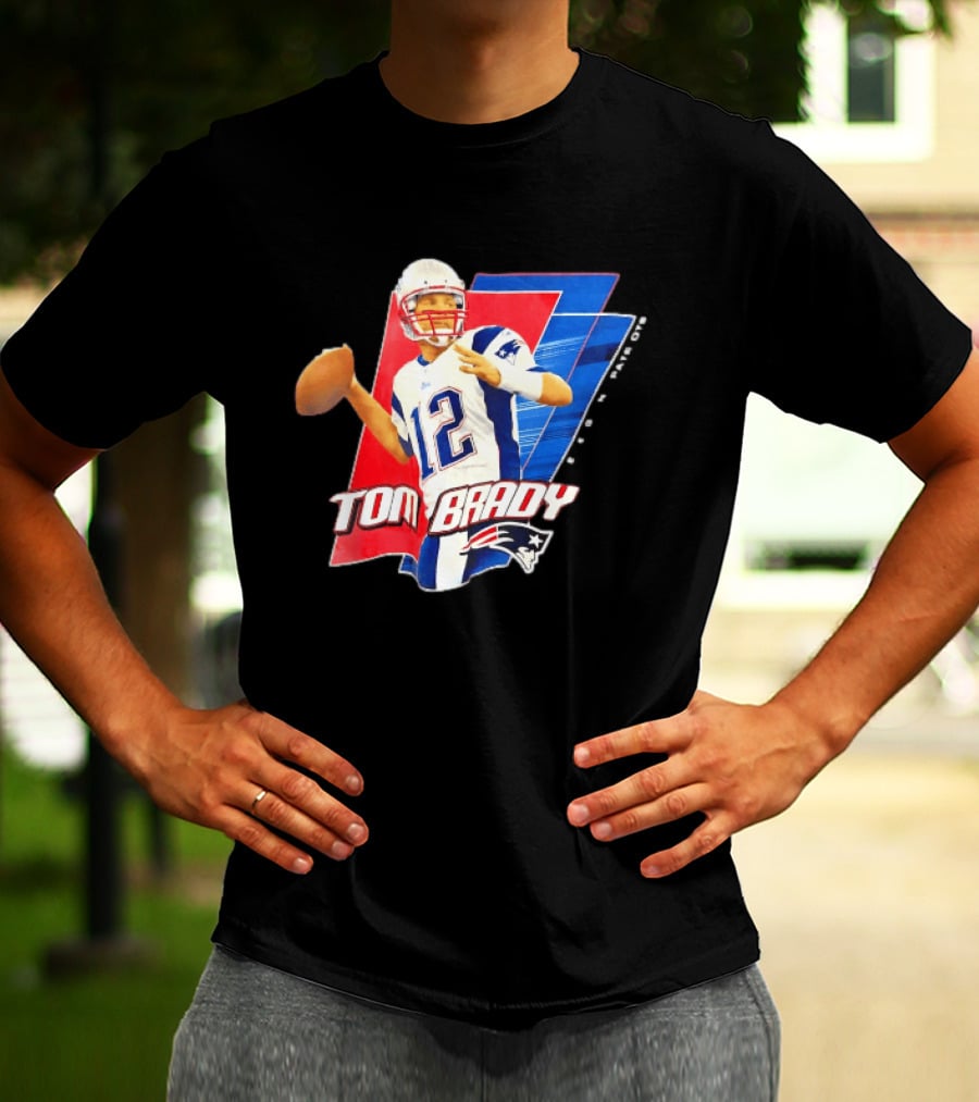 New England Patriots Tom Brady 12 Football Quarterback Iconic Action Pose T-Shirt