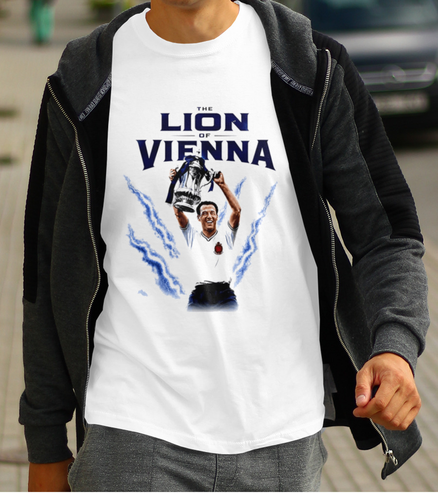 The Lion Of Vienna Nat Lofthouse Celebrating Bolton Football Victory T-Shirt