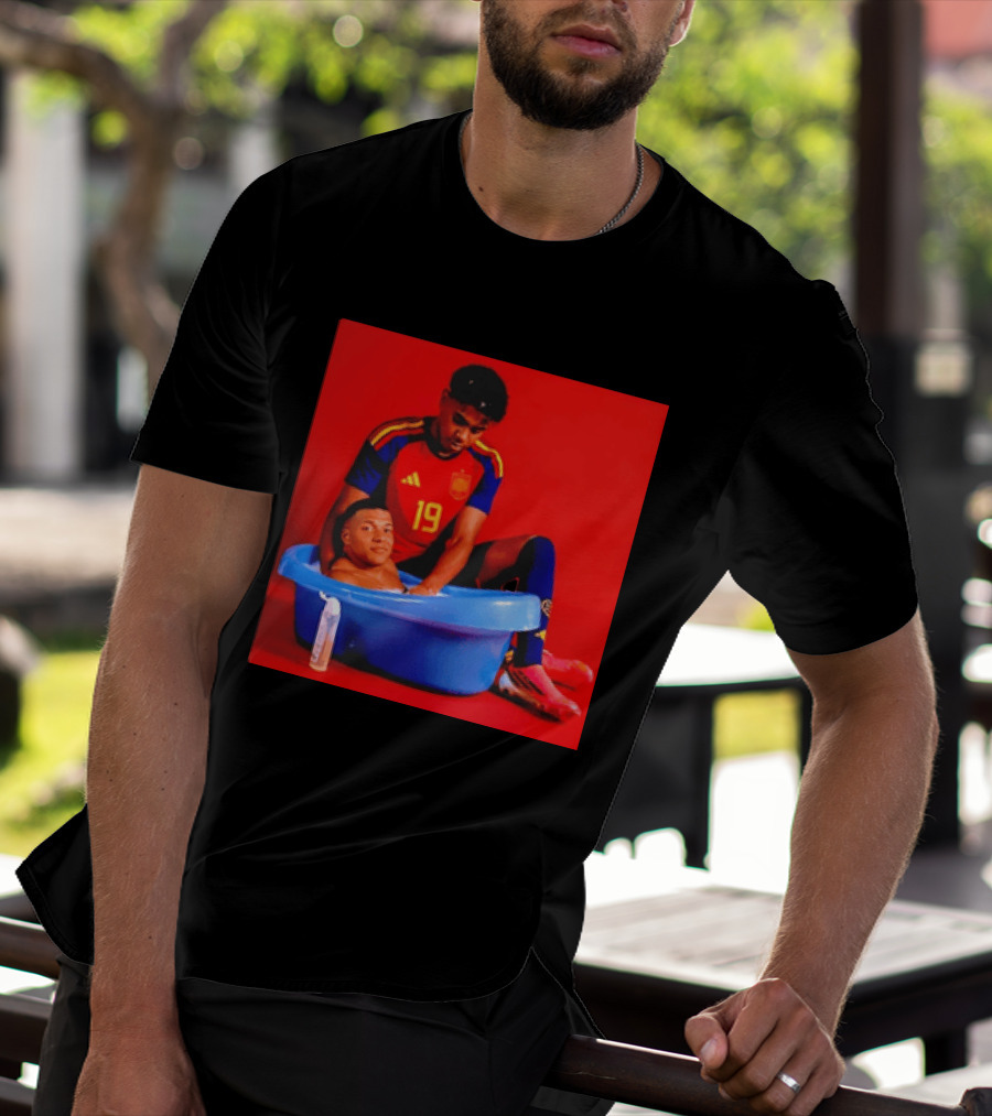 Kylian Mbappe Lamine Yamal Spain Soccer Bath Comedy Scene T-Shirt