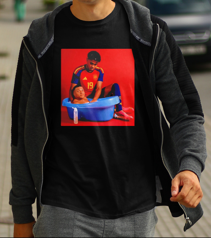Kylian Mbappe Lamine Yamal Spain Soccer Bath Comedy Scene T-Shirt