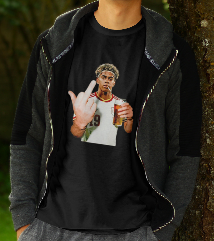 Lamine Yamal Spain National Team 19 Middle Finger And Beer T-Shirt