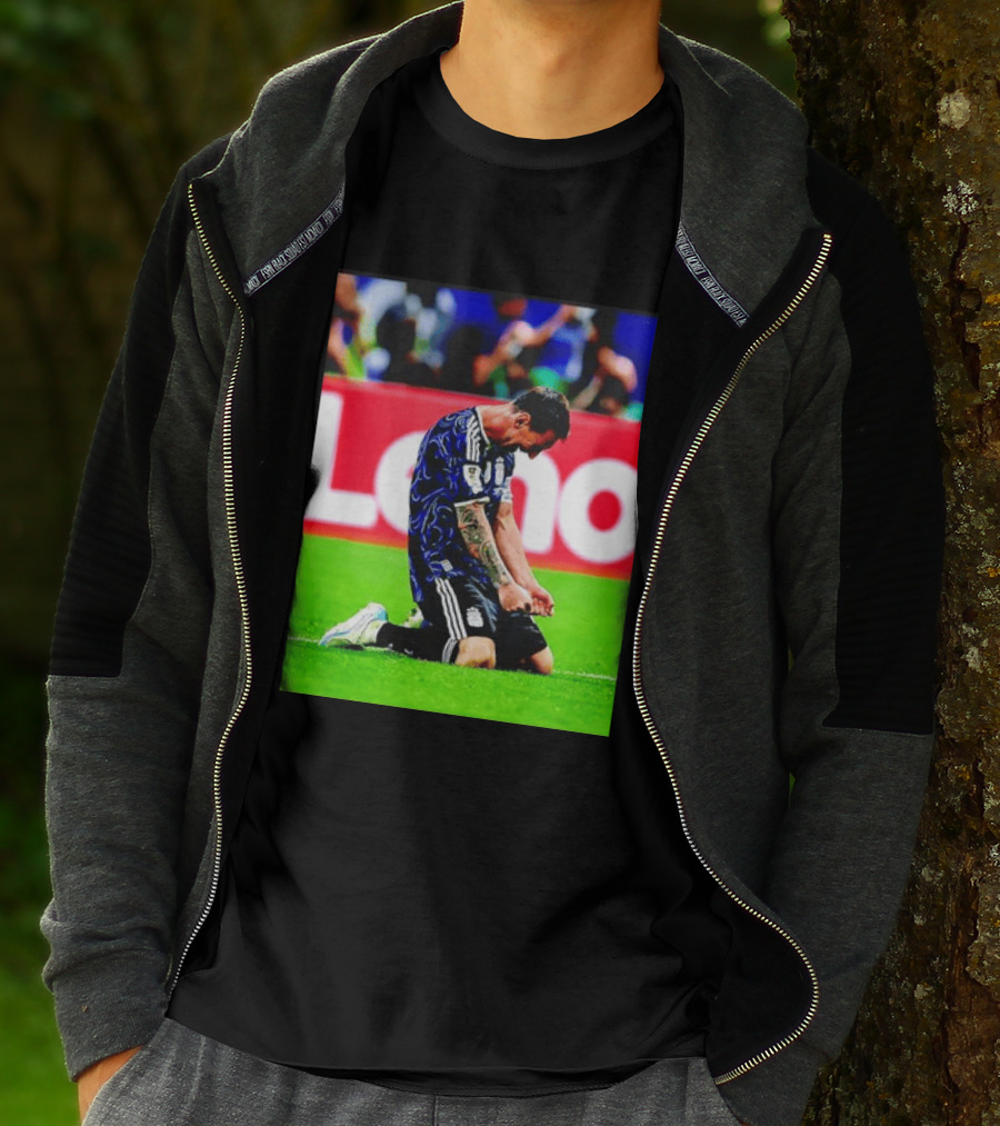 Argentina Football Icon Lionel Messi Kneels In Triumph National Team Victory T-Shirt