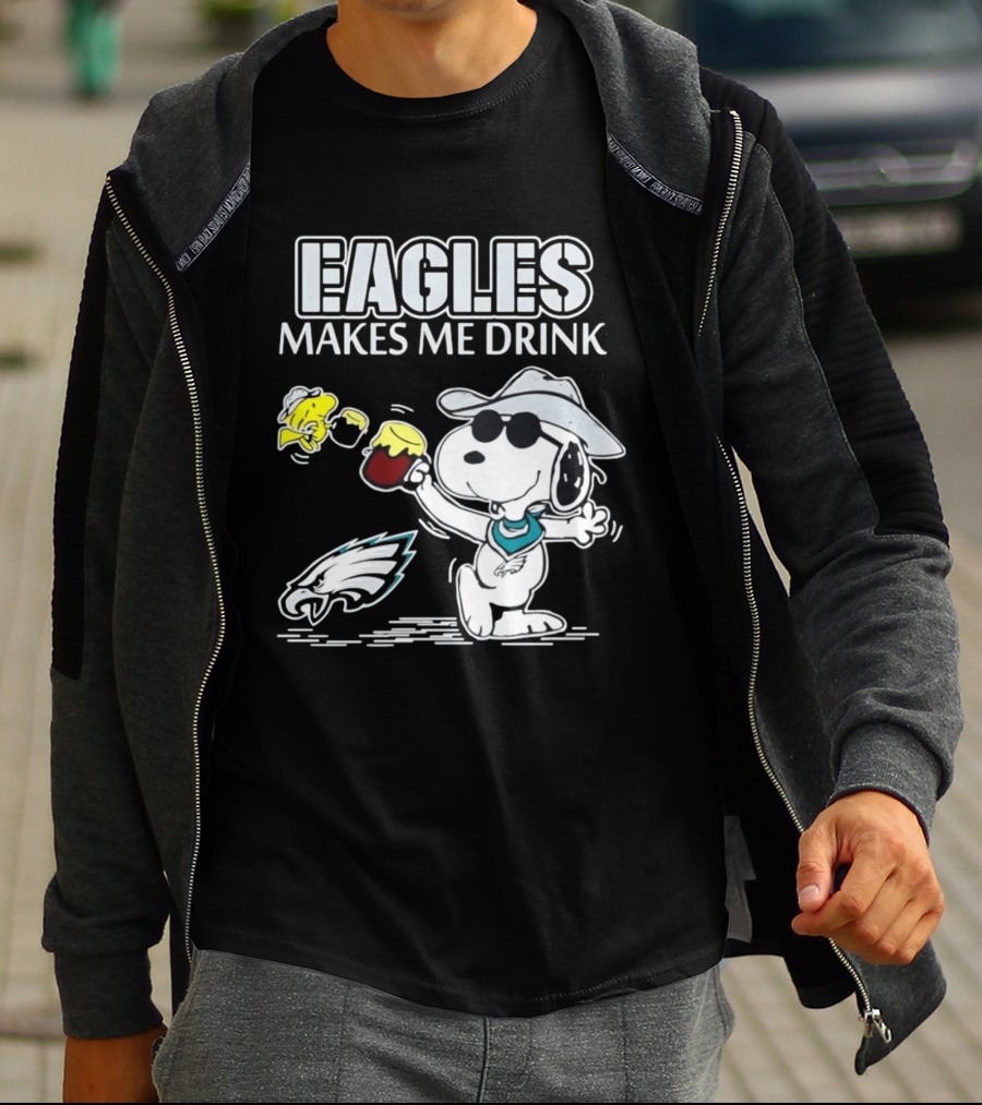 Eagles Makes Me Drink Snoopy Woodstock Philadelphia Football T-Shirt