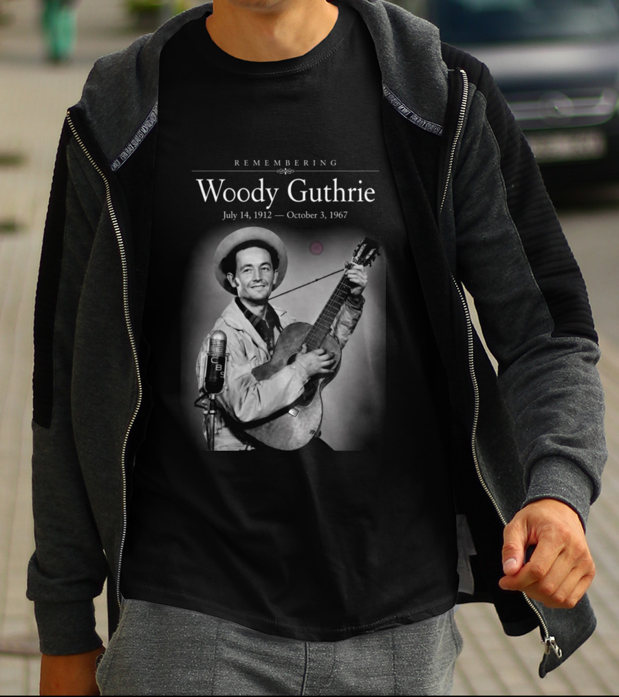 Remembering Woody Guthrie July 14 1912 October 3 1967 CBS Microphone Guitar Image T-Shirt