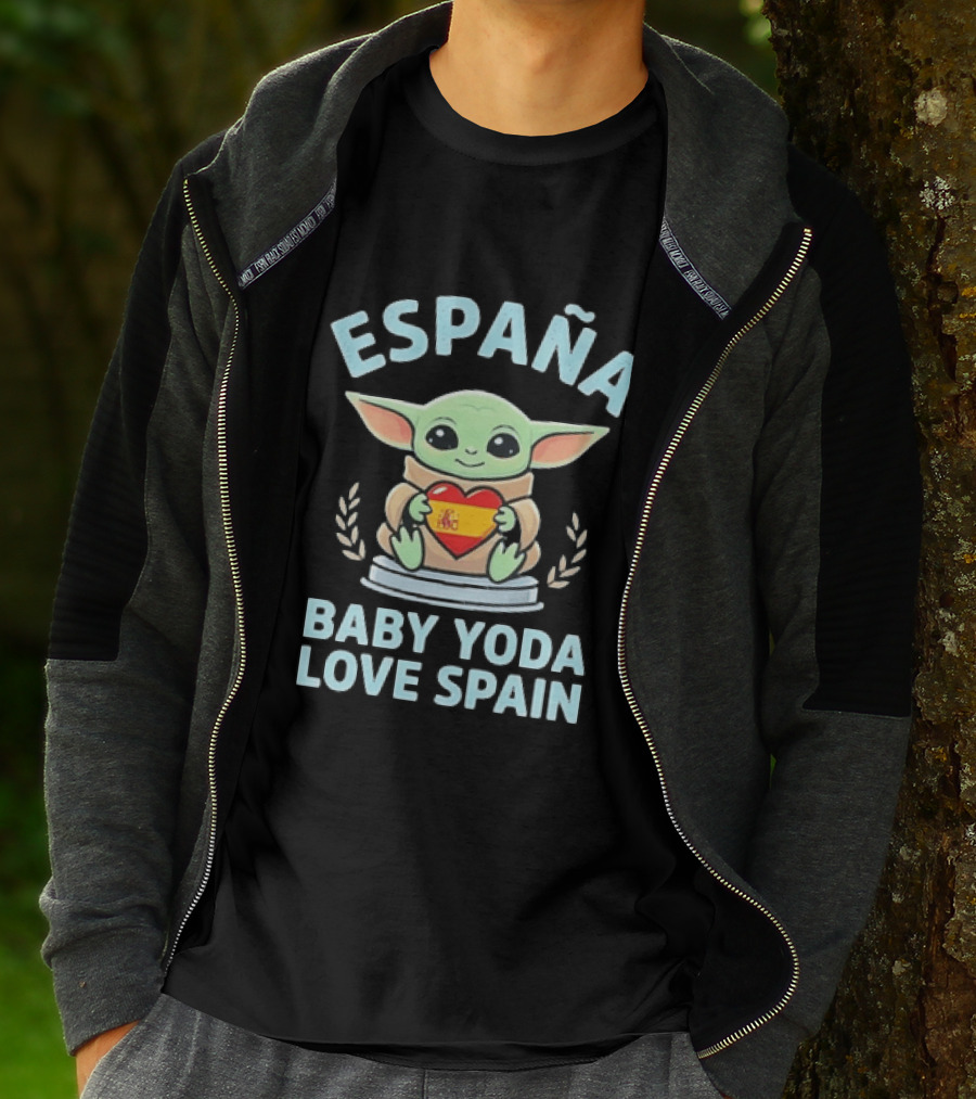 España Baby Yoda Love Spain Hearts Fan T-Shirt