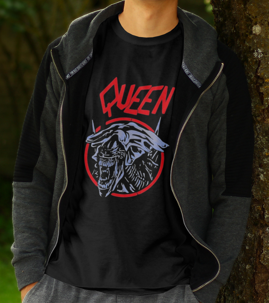 Queen Alien Xenomorph Facehugger Red T-Shirt