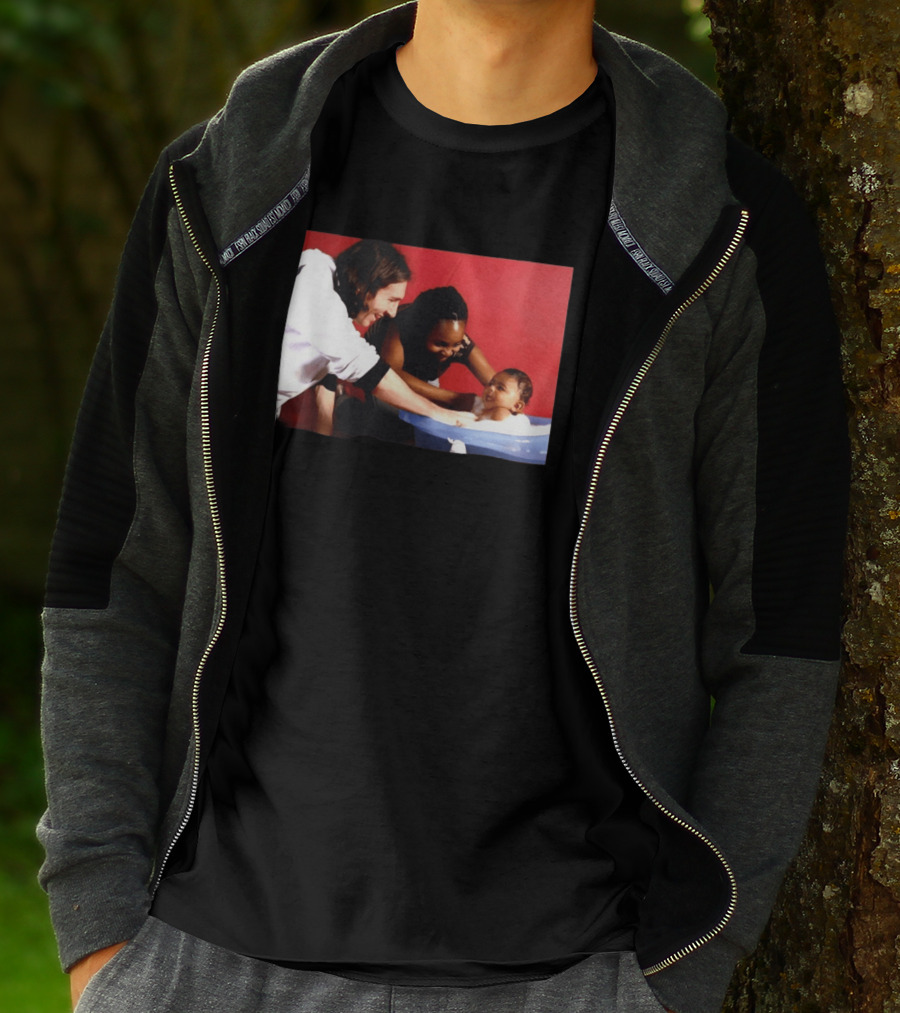 Lionel Messi Bathes Baby Lamine Yamal Legendary Blessing Football Moment T-Shirt