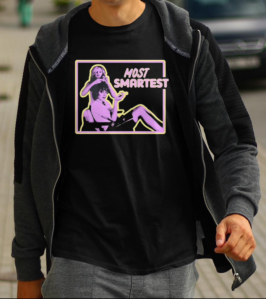Most Smartest Women Having Their Hair Done Retro Pop T-Shirt