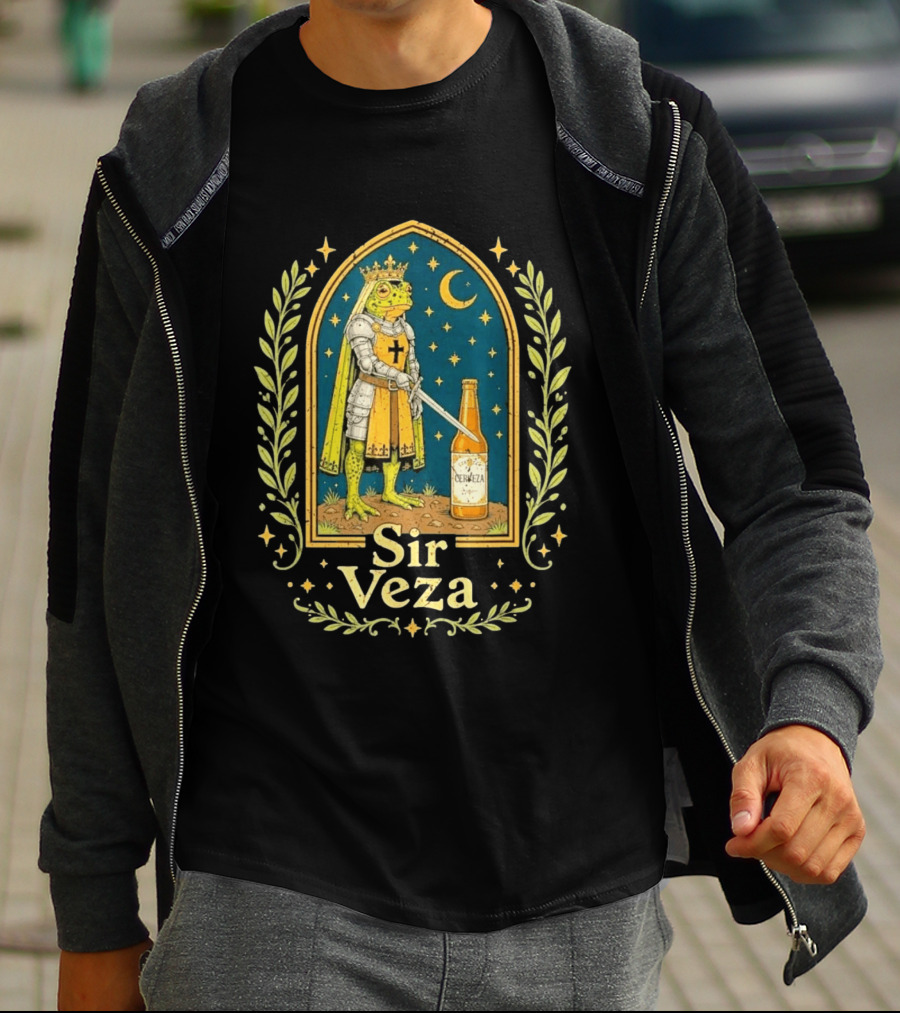 Sir Veza Frog Knight Medieval Pun Cerveza Bottle T-Shirt