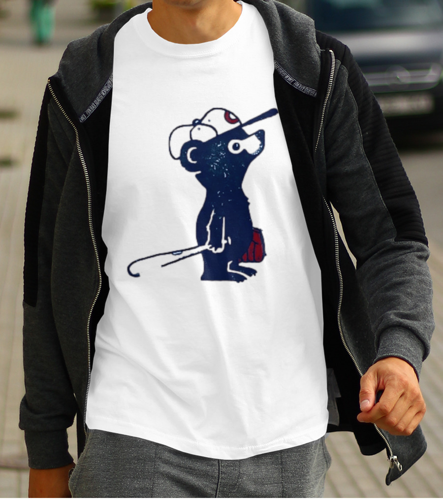 Chicago Cubs Baseball Bear Hitting With Bat And Glove T-Shirt
