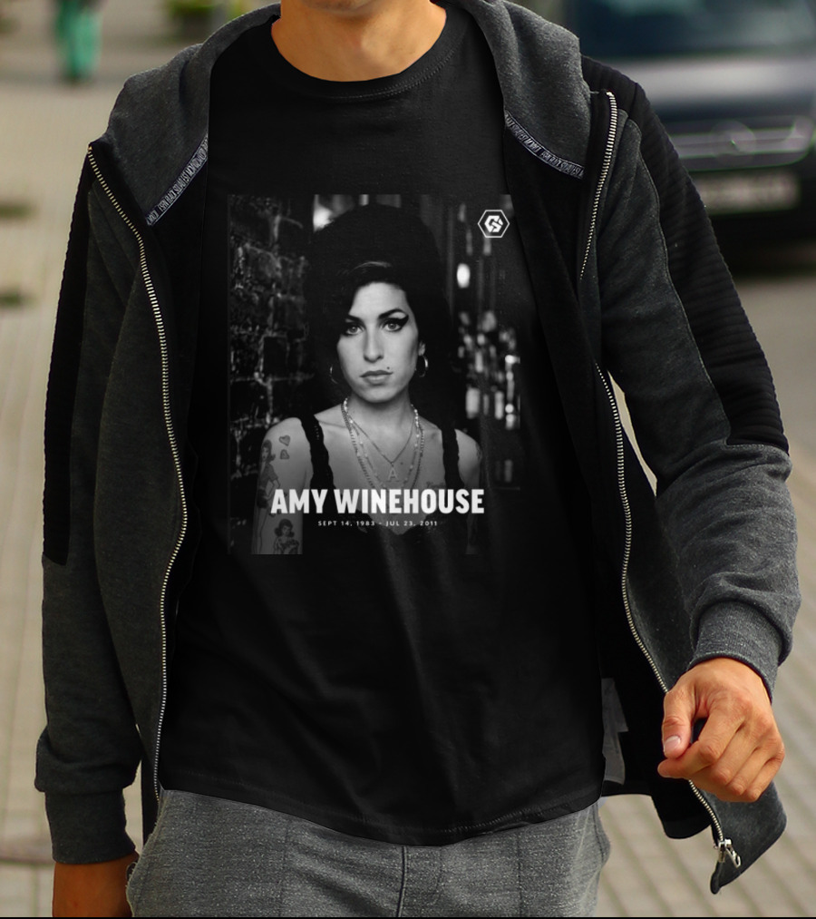 AMY WINEHOUSE Sept 14 1983 Jul 23 2011 Tribute Anniversary Memoriam T-Shirt