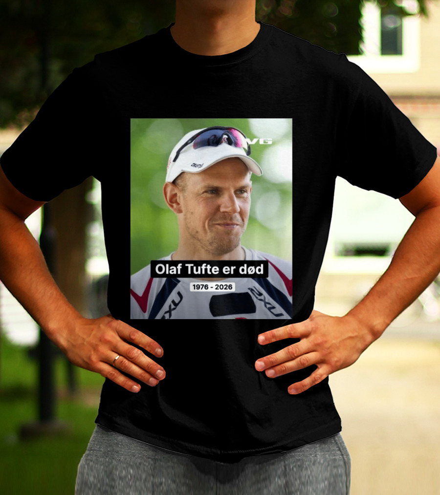 Olaf Tufte Er Død 1976 2026 VG 2XU T-Shirt