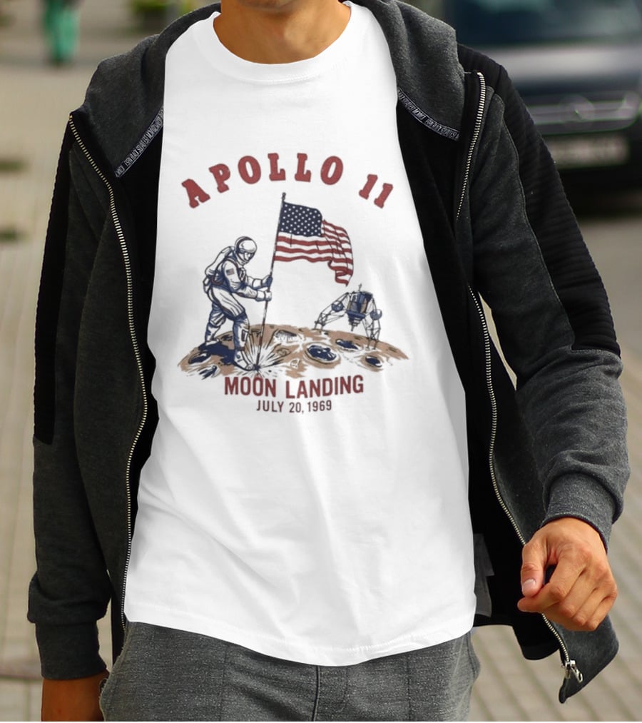 Apollo 11 Moon Landing Astronaut Flag July 20 1969 T-Shirt