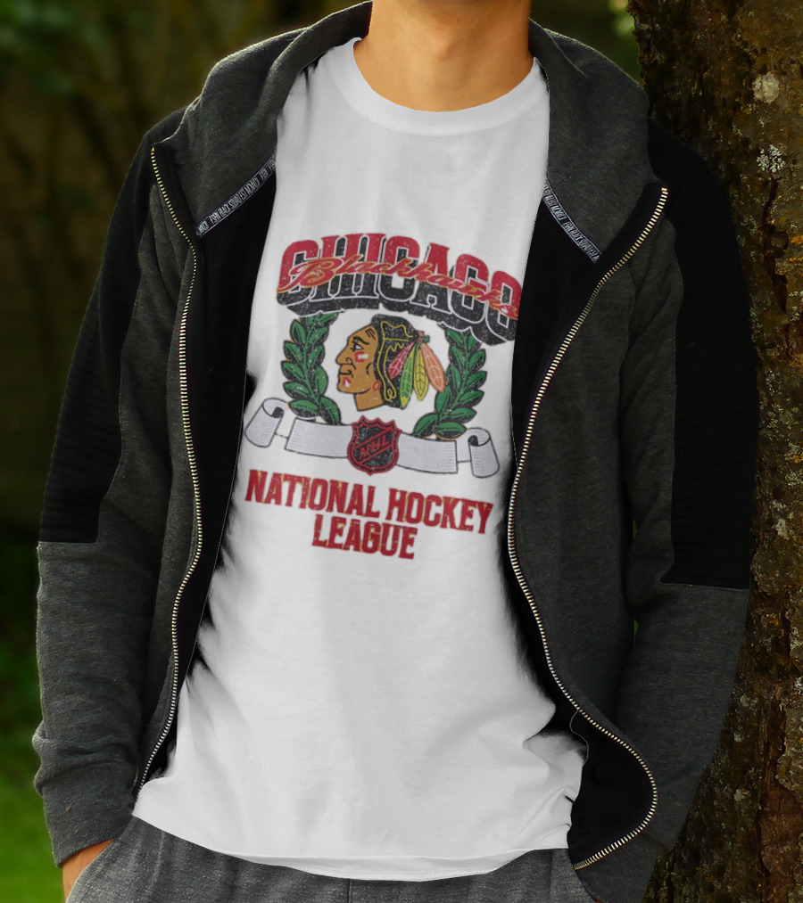 Chicago Blackhawks NHL Vintage Distressed Style National Hockey League T-Shirt