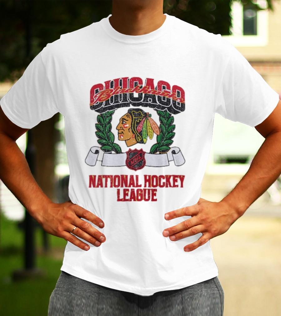 Chicago Blackhawks NHL Vintage Distressed Style National Hockey League T-Shirt