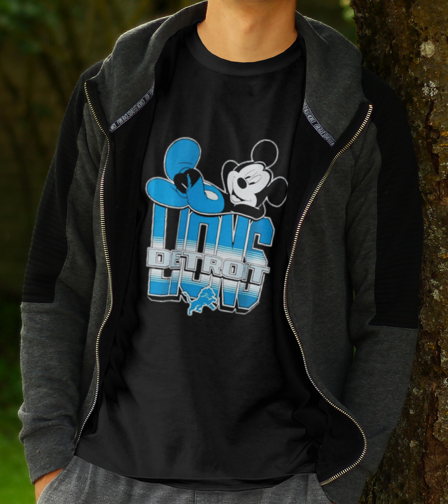 Mickey Mouse Relaxing Detroit Lions Disney Football T-Shirt