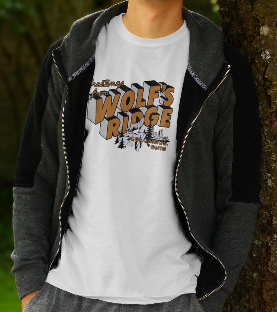 Greetings From Wolf's Ridge Columbus Ohio Wolf And Skyline Scene T-Shirt