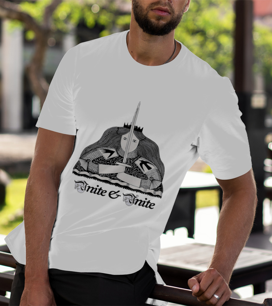 Unite And Unite Queen With Sword Medieval Armor Holding Blade T-Shirt