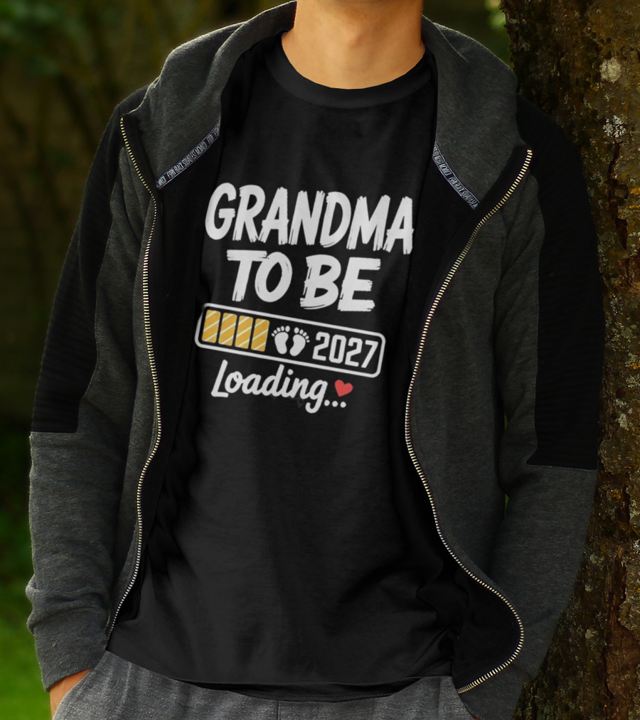 Grandma To Be 2027 Loading Baby Feet Heart Pregnancy Announcement T-Shirt