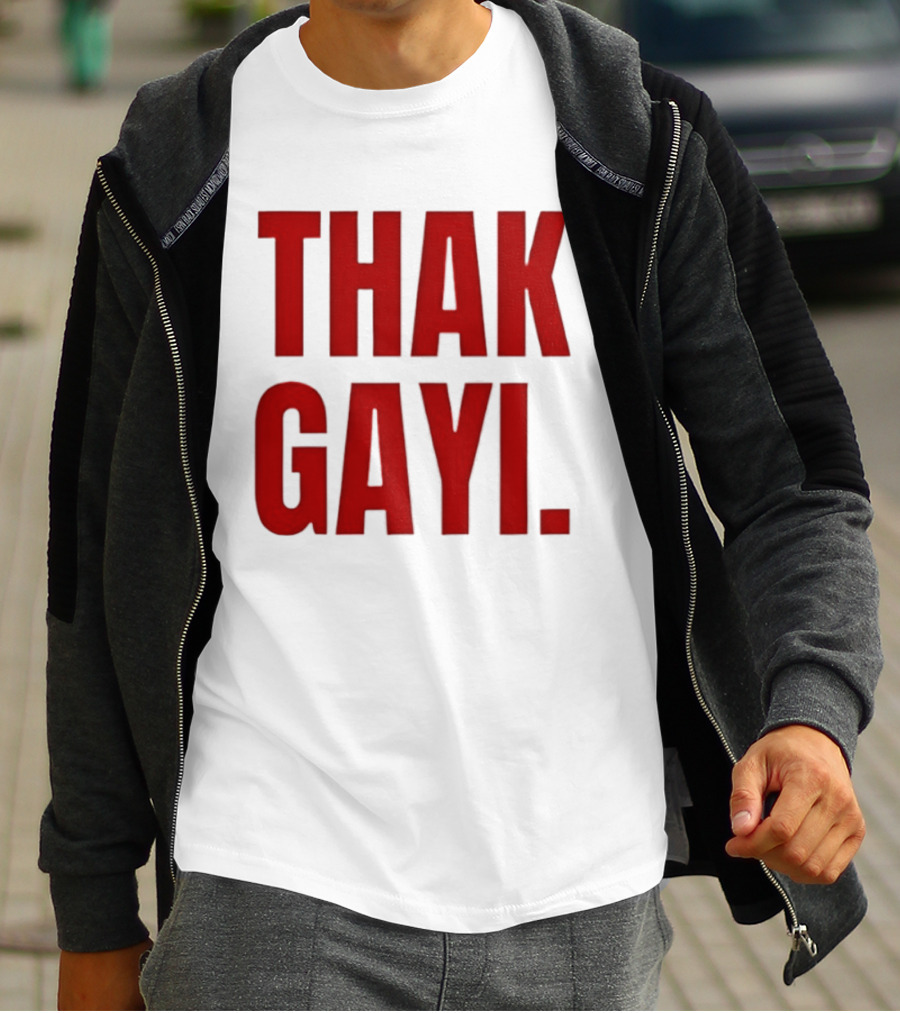 Thak Gayi Hindi Tired Exhausted Text Bold Red T-Shirt
