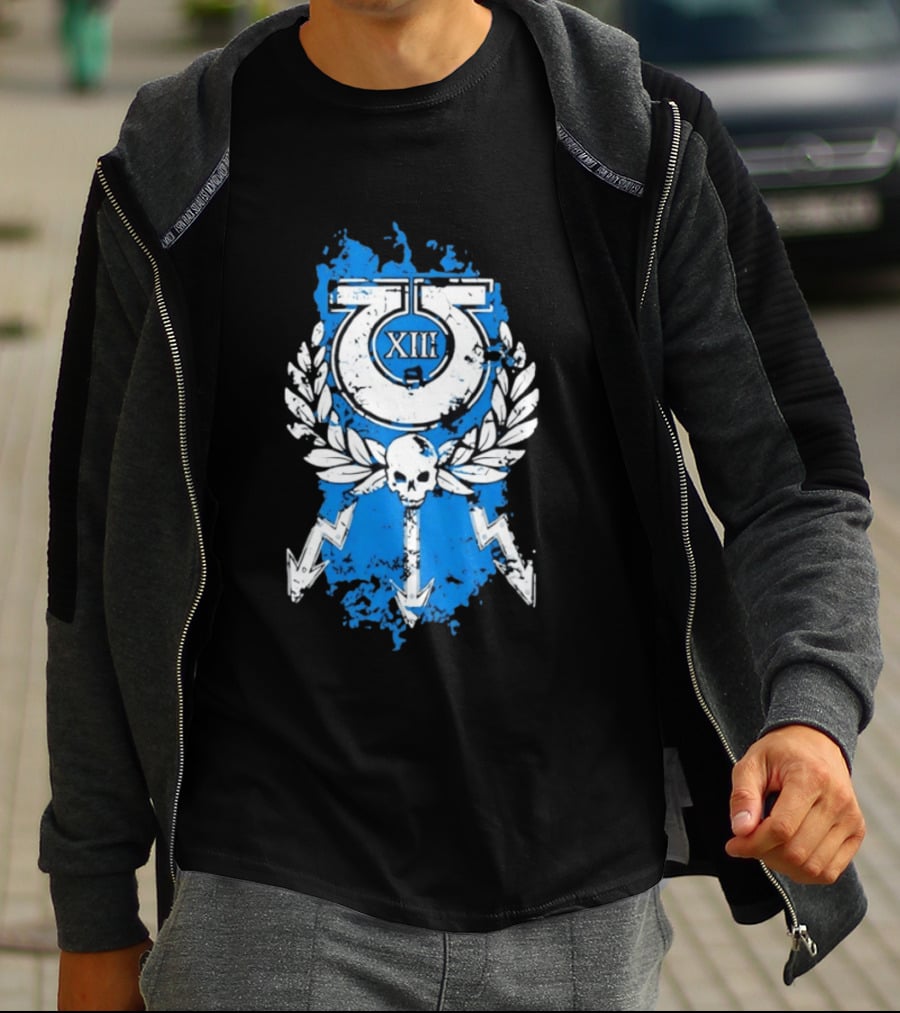 XIII Ultramarines Distressed Warhammer 40k Skull Lightning Laurel T-Shirt