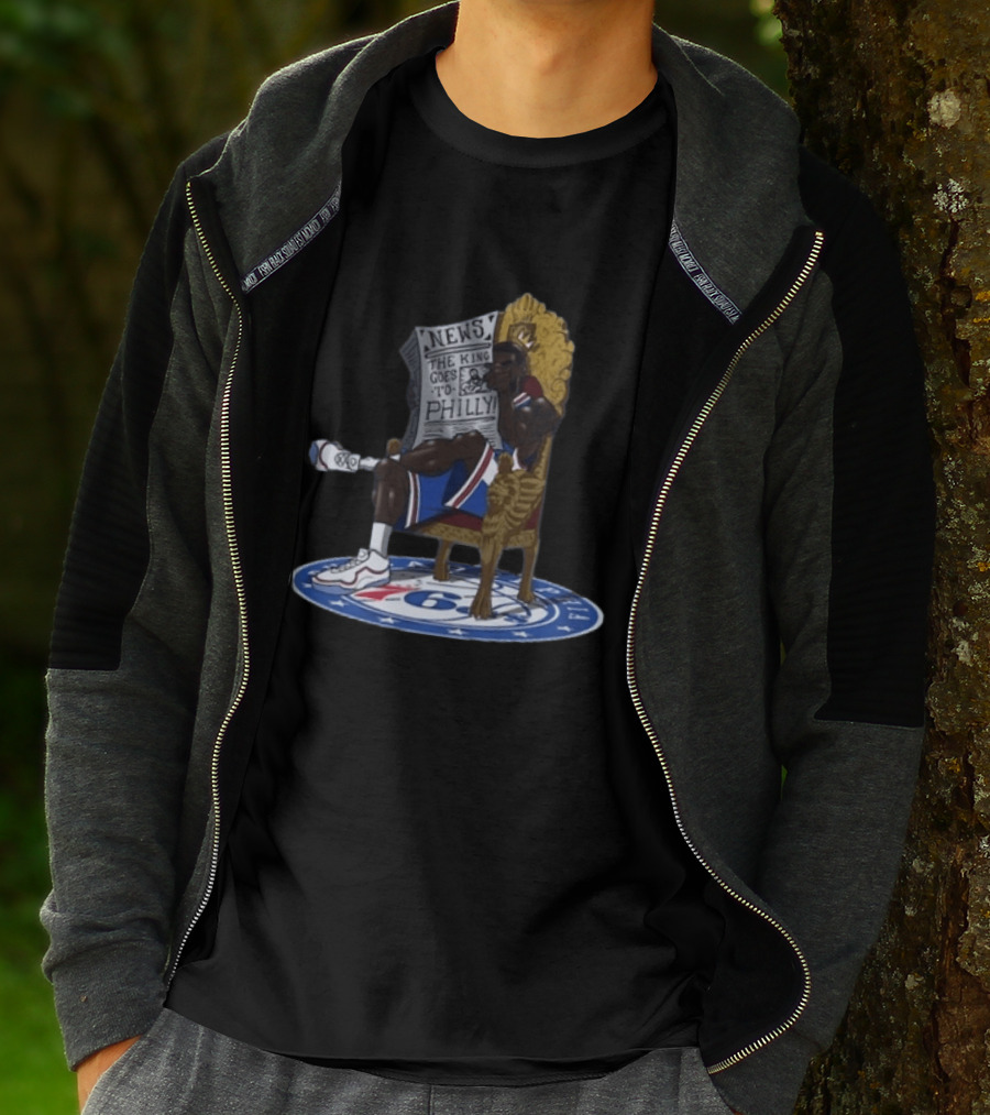Philadelphia 76ers The King Goes To Philly News Throne T-Shirt
