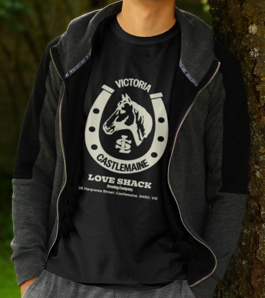 Victoria Castlemaine Horse Shoe Love Shack Brewing Co 28 Hargraves Street Castlemaine 3450 VIC T-Shirt