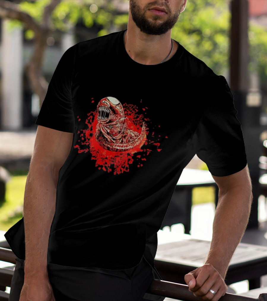 Aliens Chestburster Sci Fi Horror Blood Splatter Creature T-Shirt