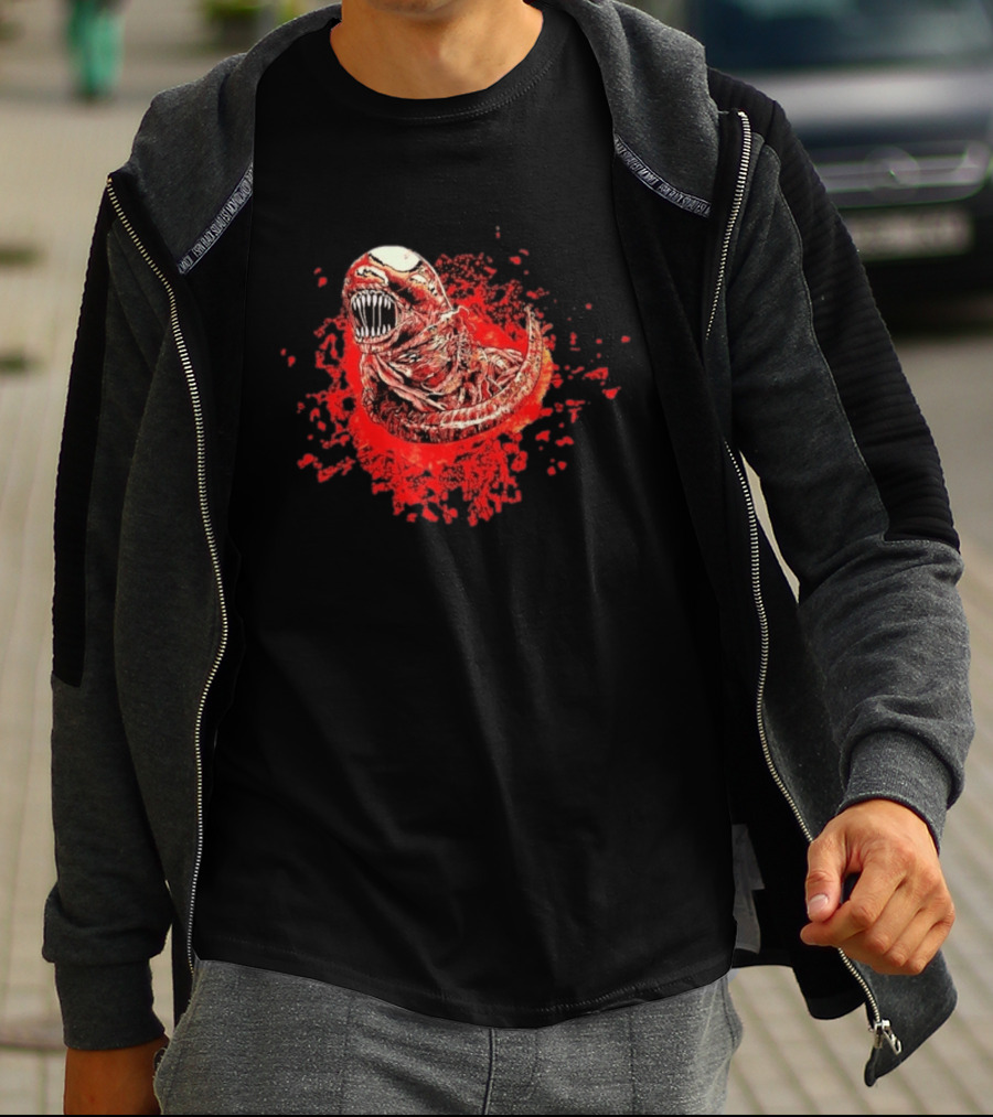 Aliens Chestburster Sci Fi Horror Blood Splatter Creature T-Shirt