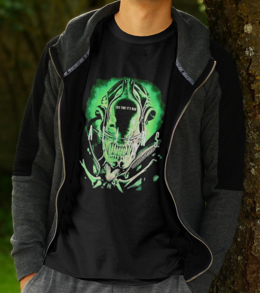 Xenomorph Aliens This Time It's War Alien Franchise Movie T-Shirt