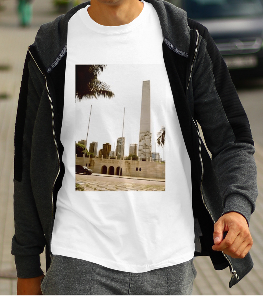 Obelisco Do Ibirapuera M M D C Viveram Pouco Para Morrer Bem Morreram Jovens Historical Monument São Paulo Brazil T-Shirt