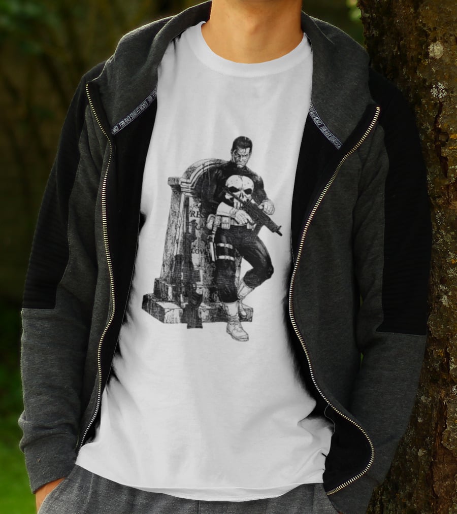 Frank Castle Gravestone Rest Of Loved Ones Marvel Comics The Punisher T-Shirt